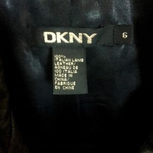 DKNY 100% ITALIAN LEATHER JACKET SIZE 6